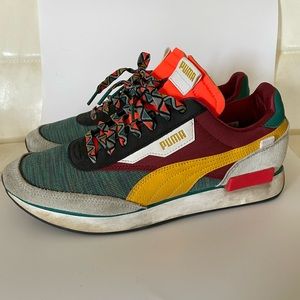 Mens Size 10 yellow and maroon Puma Future Rider